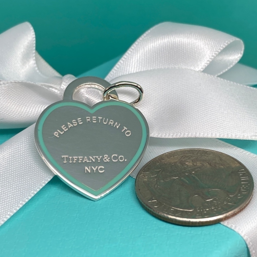 New TIFFANY & CO Blue Enamel outline  RTT Heart  Necklace charm w/ box - pouch - Picture 4 of 6